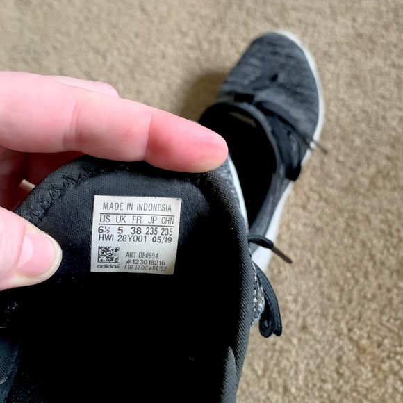 Women’s Adidas Cloudfoam Athletic Shoe - Size 6.5 - Picture 7 of 9